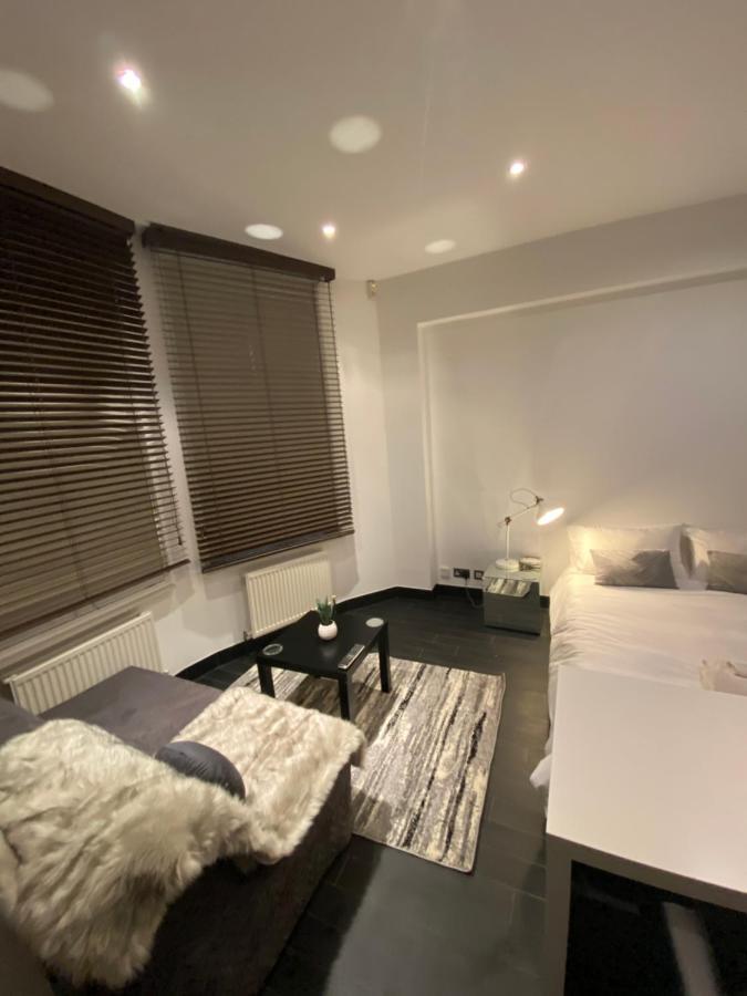 Beautiful Modern Studio In High Street Kensington Apartment Лондон Екстериор снимка